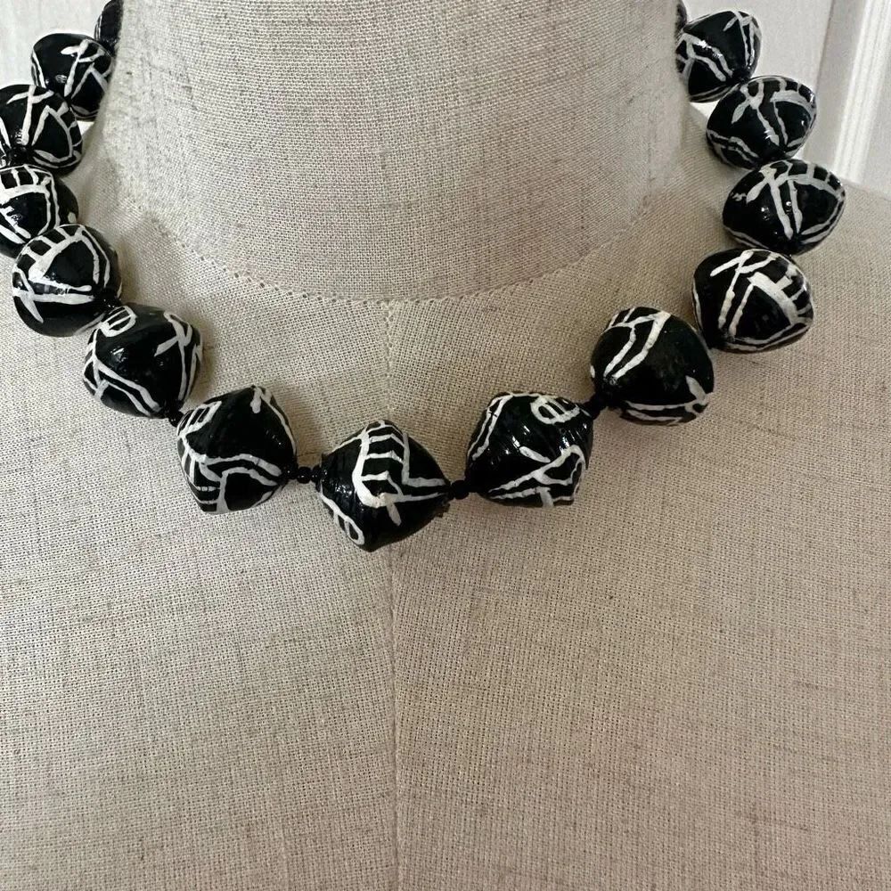 Beads for Life Uganda black and white beaded necklace
